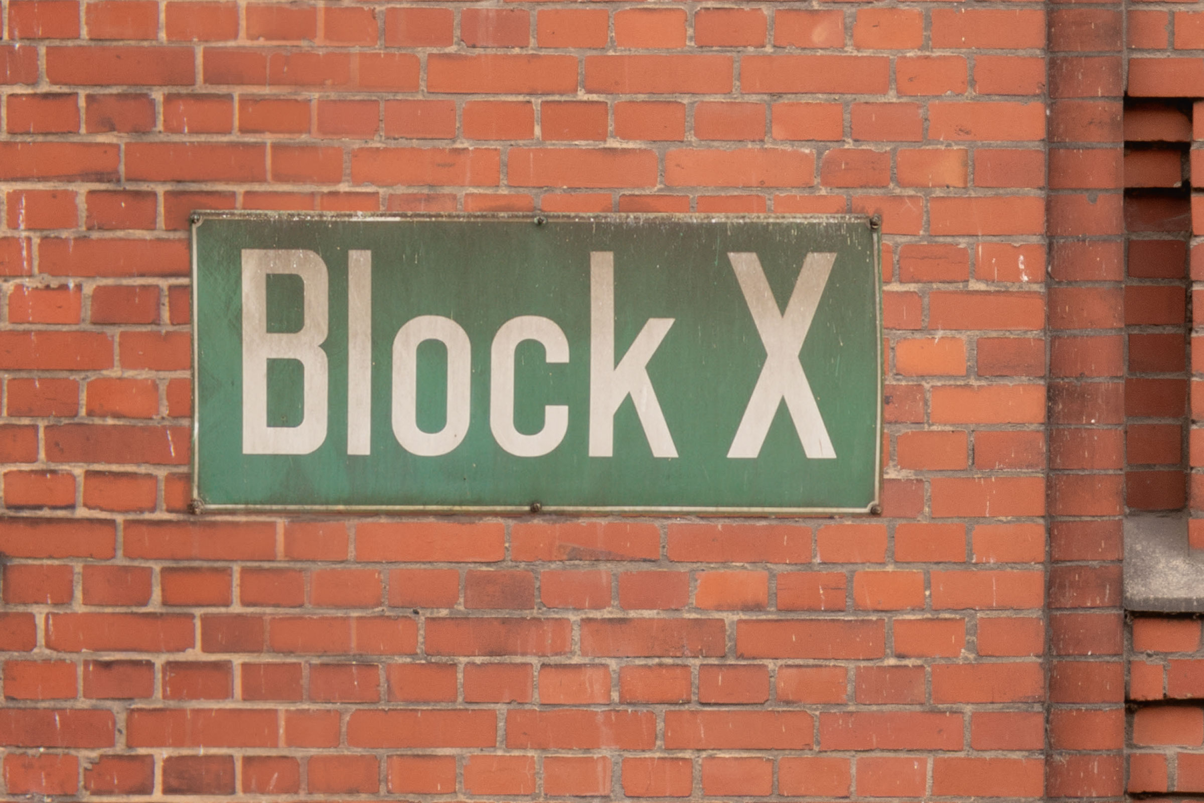 Fassadenbanner Speicherstadt Block X, Wasserseite